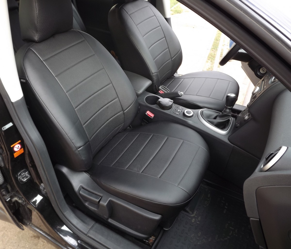 Чехлы из экокожи Ниссан Ноут (Nissan Note 2005-) Чехлы из экокожи Ниссан Ноут (Nissan Note 2005-)