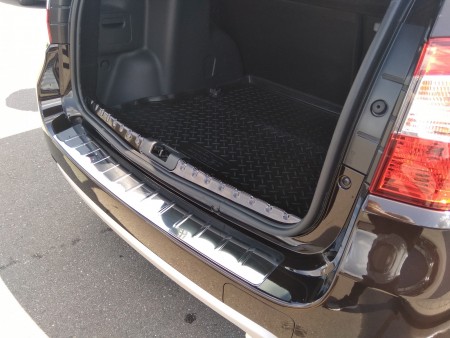 Накладка на задний бампер Nissan Terrano (2014-) Dollex