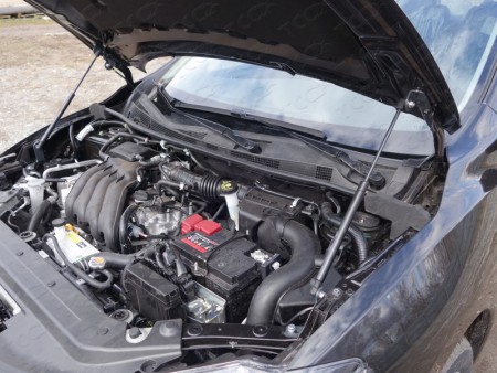 Упор капота Nissan Tiida (2015-)